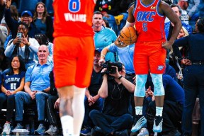 金年会体育-关于俄克拉荷马雷霆主场失利，球队备战季后赛的信息