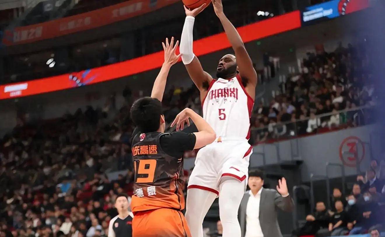 山西队员因伤缺席场比赛展现团队实力的简单介绍