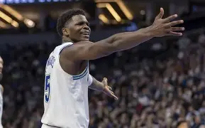 公布了来自各支球队的最新动态和消息英语