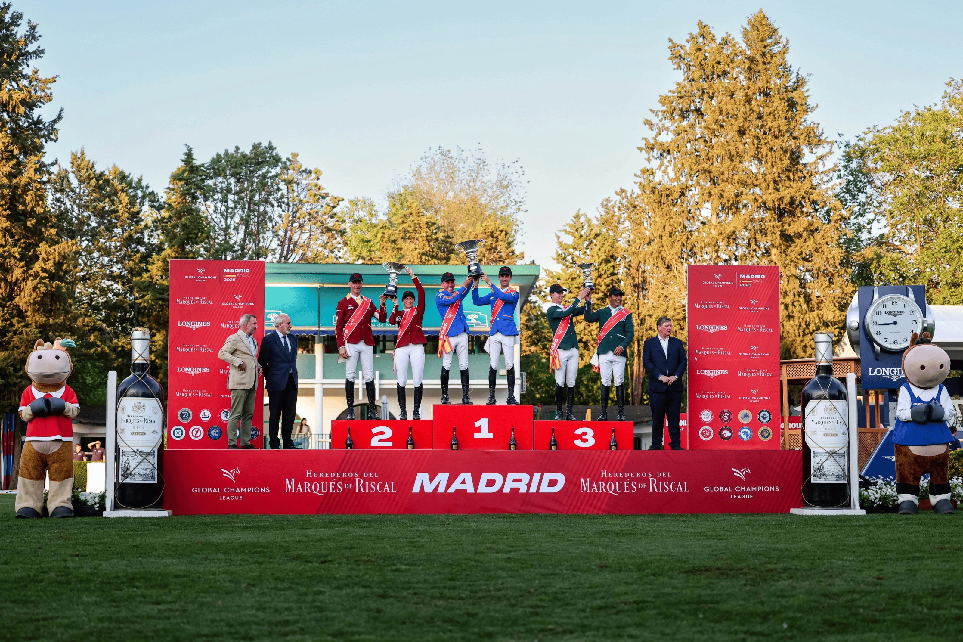 马德里竞技主场大胜稳固榜首位置