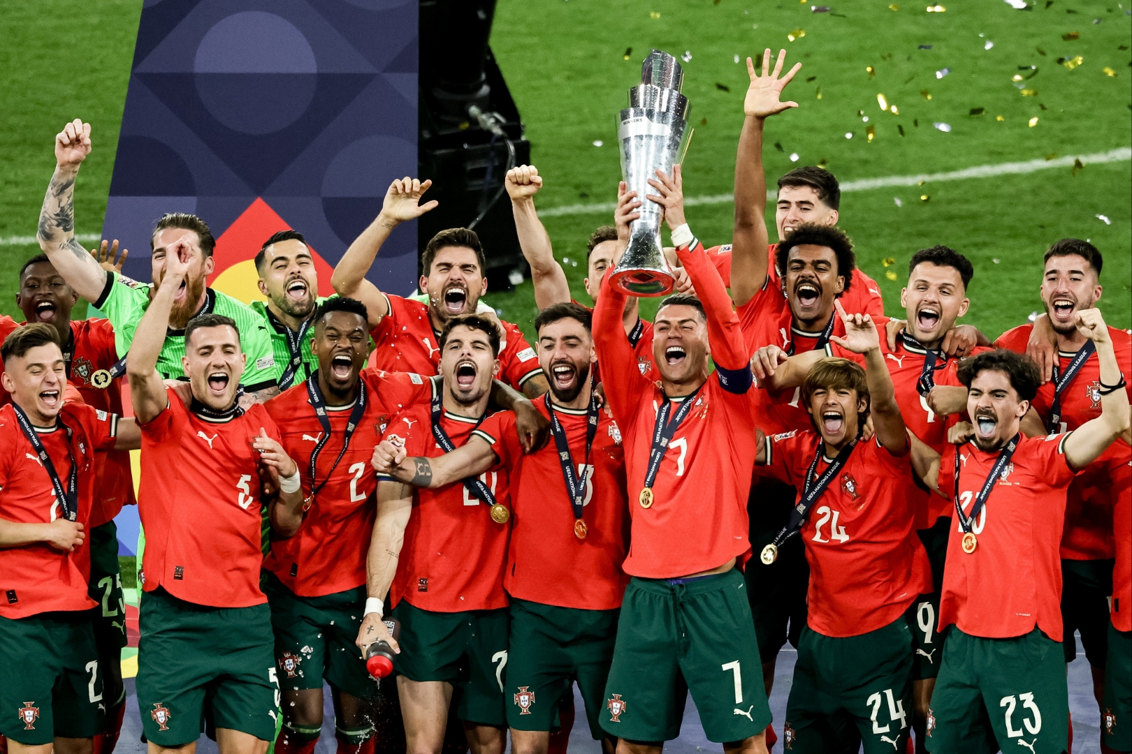 匈牙利客场不敌对手，出线前景黯淡(匈牙利近期比赛战绩)