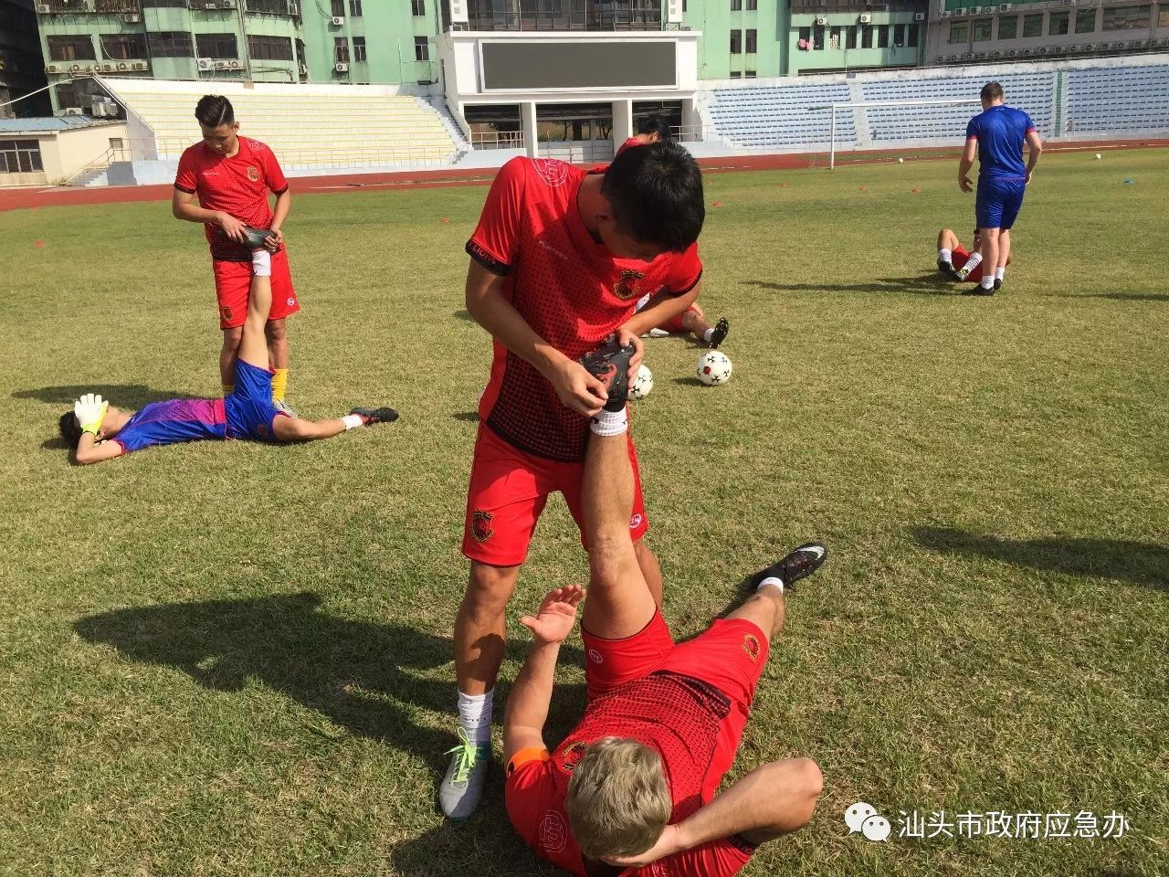 关于足球界新星闪亮登场,备战未来比赛锐意进取的信息 关于足球界新星闪亮登场,备战未来比赛锐意进取的信息